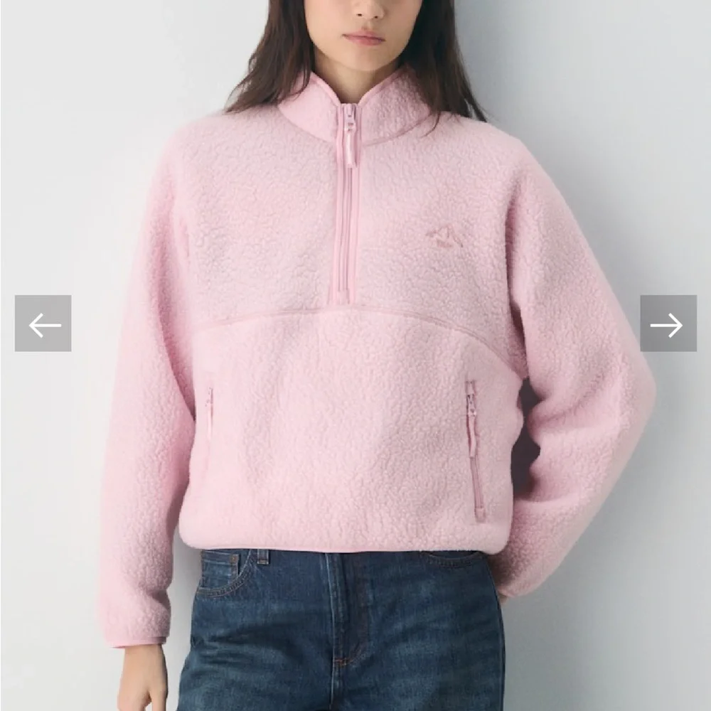 Aritzia POLARTEC® THERMAL PRO™ 1/2 ZIP HI-HIP SWEATER - Picture 2 of 3